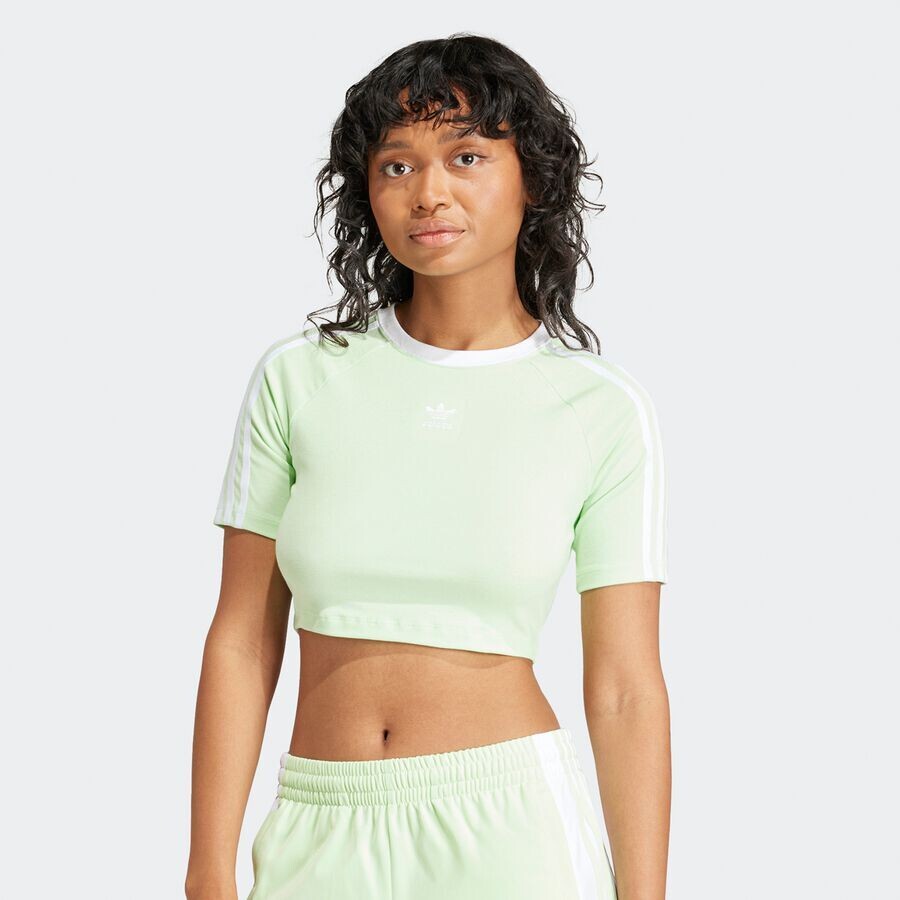 Укороченная футболка с 3 полосками adicolor adidas Originals, цвет semi green spark
Укороченная футболка с 3 полосками adicolor adidas Originals, цвет semi green spark