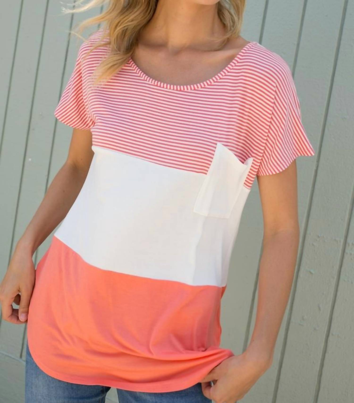 Туника из микс-вязаного топа кораллового цвета E. Luna
Туника из микс-вязаного топа кораллового цвета E. Luna