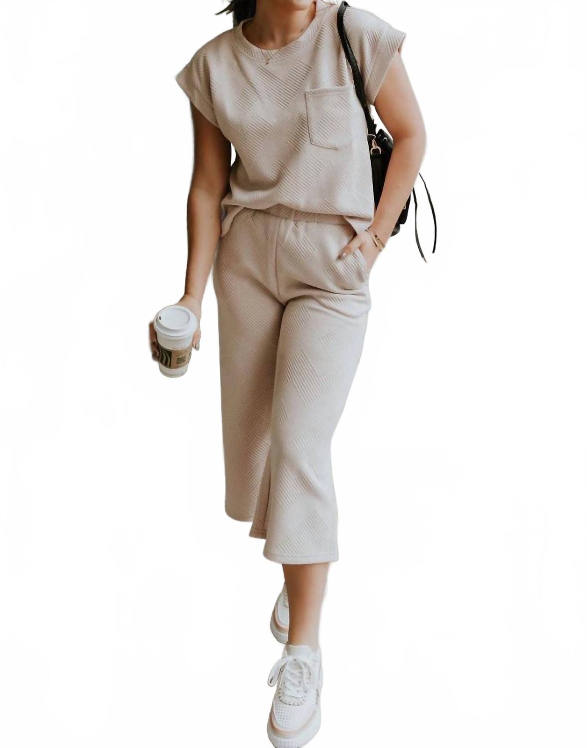 Элла светлые укороченные брюки в цвете тауп Big Water Blue Sky, Taupe 
Элла светлые укороченные брюки в цвете тауп Big Water Blue Sky, Taupe