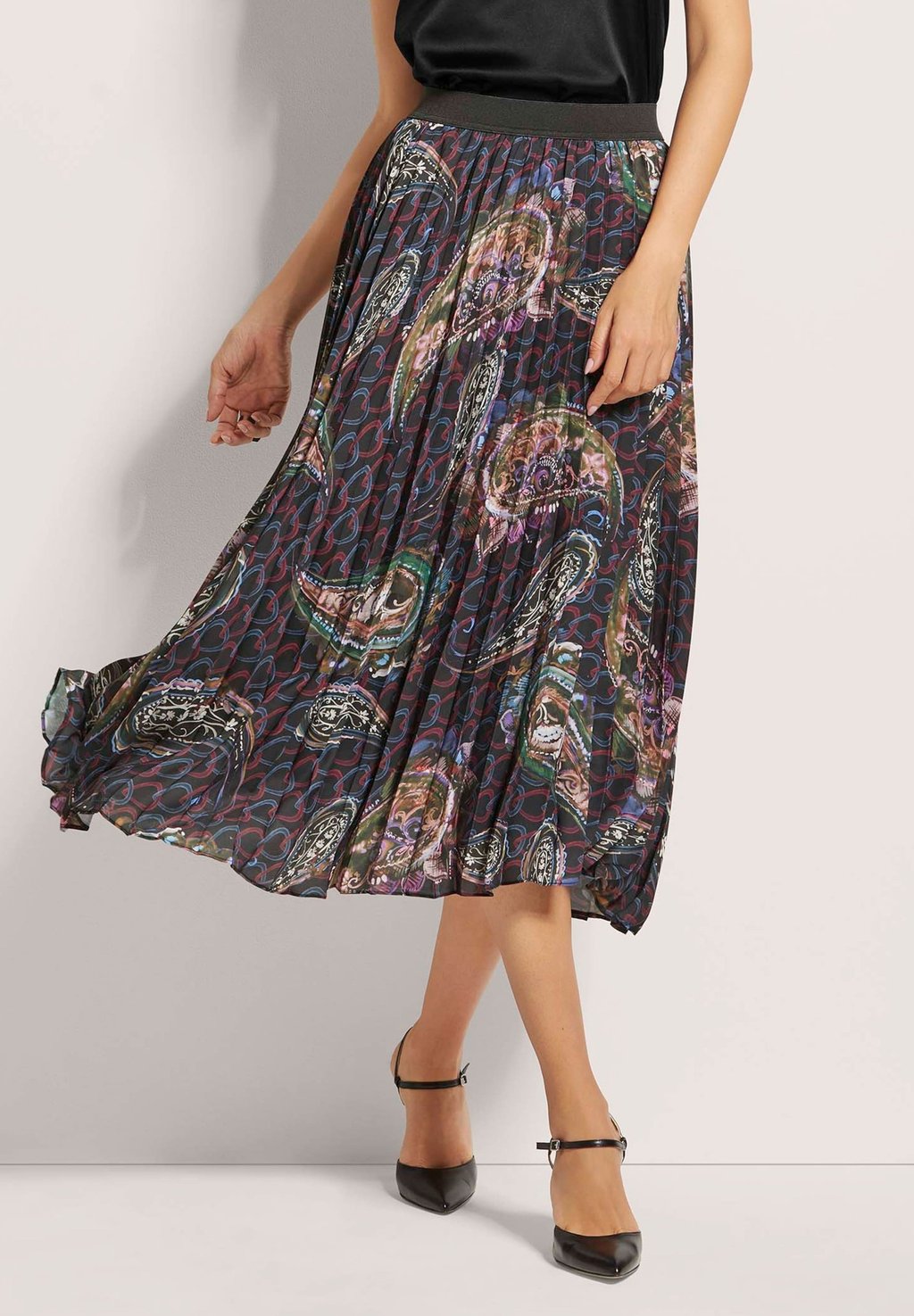 Юбка плиссированная MIT PAISLEY-MUSTER - A-line skirt MADELEINE, черный
Юбка плиссированная MIT PAISLEY-MUSTER - A-line skirt MADELEINE, черный