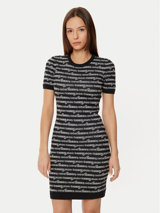 Платье на каждый день приталенного кроя Tommy Jeans, черный
Платье на каждый день приталенного кроя Tommy Jeans, черный