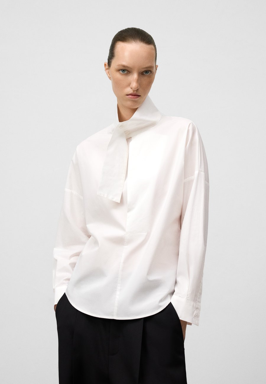Блуза ADOLFO DOMINGUEZ Blouse, White
Блуза ADOLFO DOMINGUEZ Blouse, White