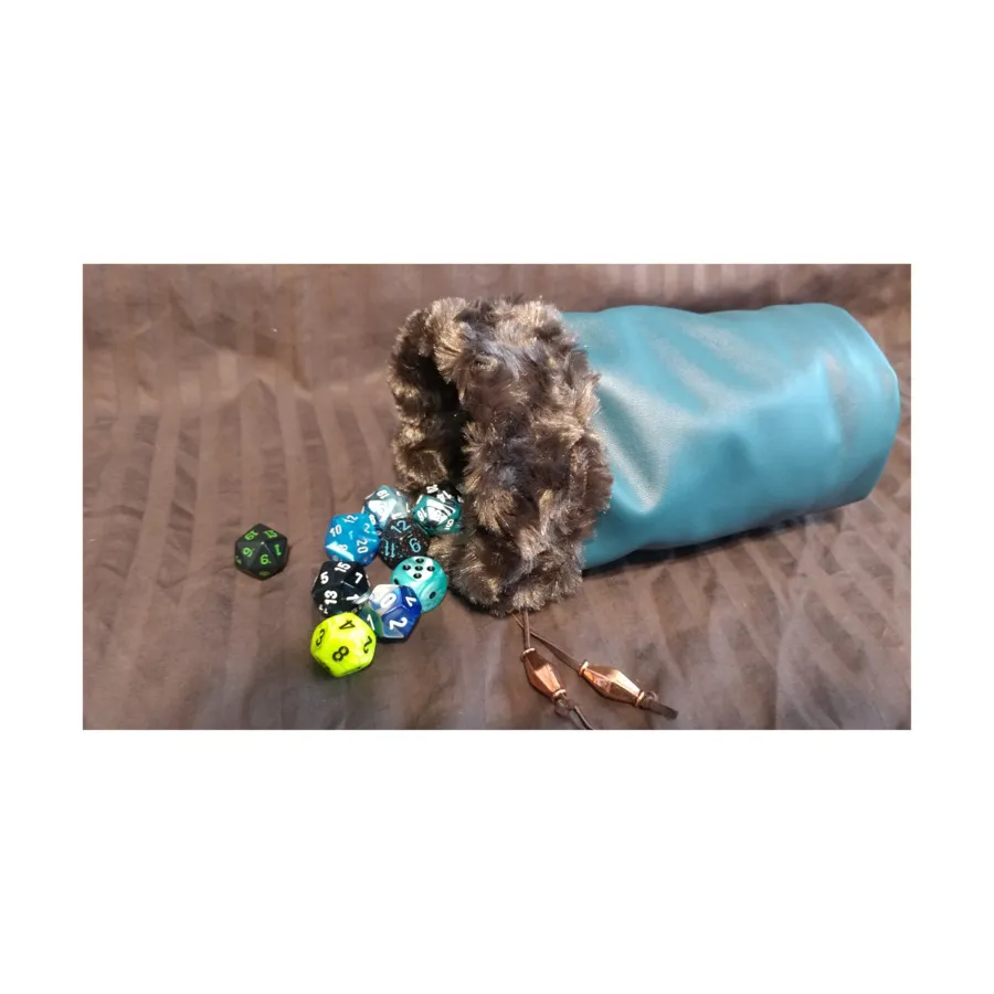 Синий с коричневой меховой сумкой для игральных костей, Dice and Card Bags
Синий с коричневой меховой сумкой для игральных костей, Dice and Card Bags