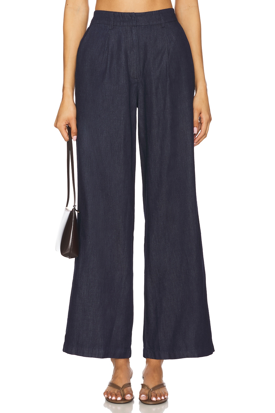 Брюки Bobbi Yumi Kim, navy chambray
Брюки Bobbi Yumi Kim, navy chambray