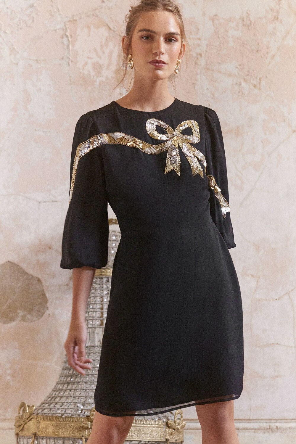 Мини платье с бантом Love & Roses, черный
Мини платье с бантом Love & Roses, черный