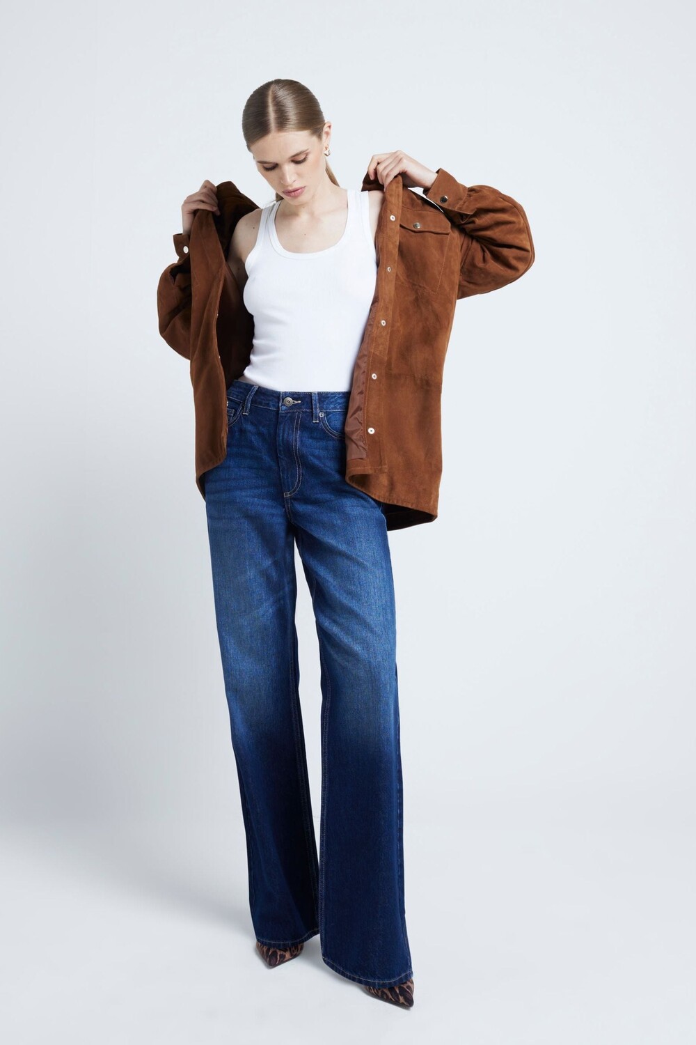 Свободные прямые джинсы с высокой талией из 100% хлопка River Island, синий
Свободные прямые джинсы с высокой талией из 100% хлопка River Island, синий