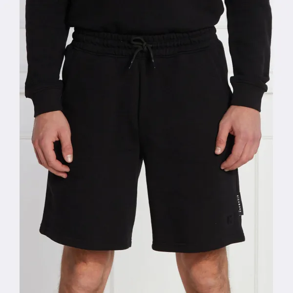Флисовые шорты-бермуды свободного кроя Hanz Richmond X, черный
Флисовые шорты-бермуды свободного кроя Hanz Richmond X, черный