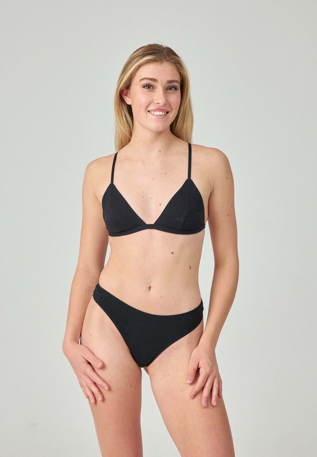 Треугольный бюстгальтер SOFT SNOCKS, черный
Треугольный бюстгальтер SOFT SNOCKS, черный