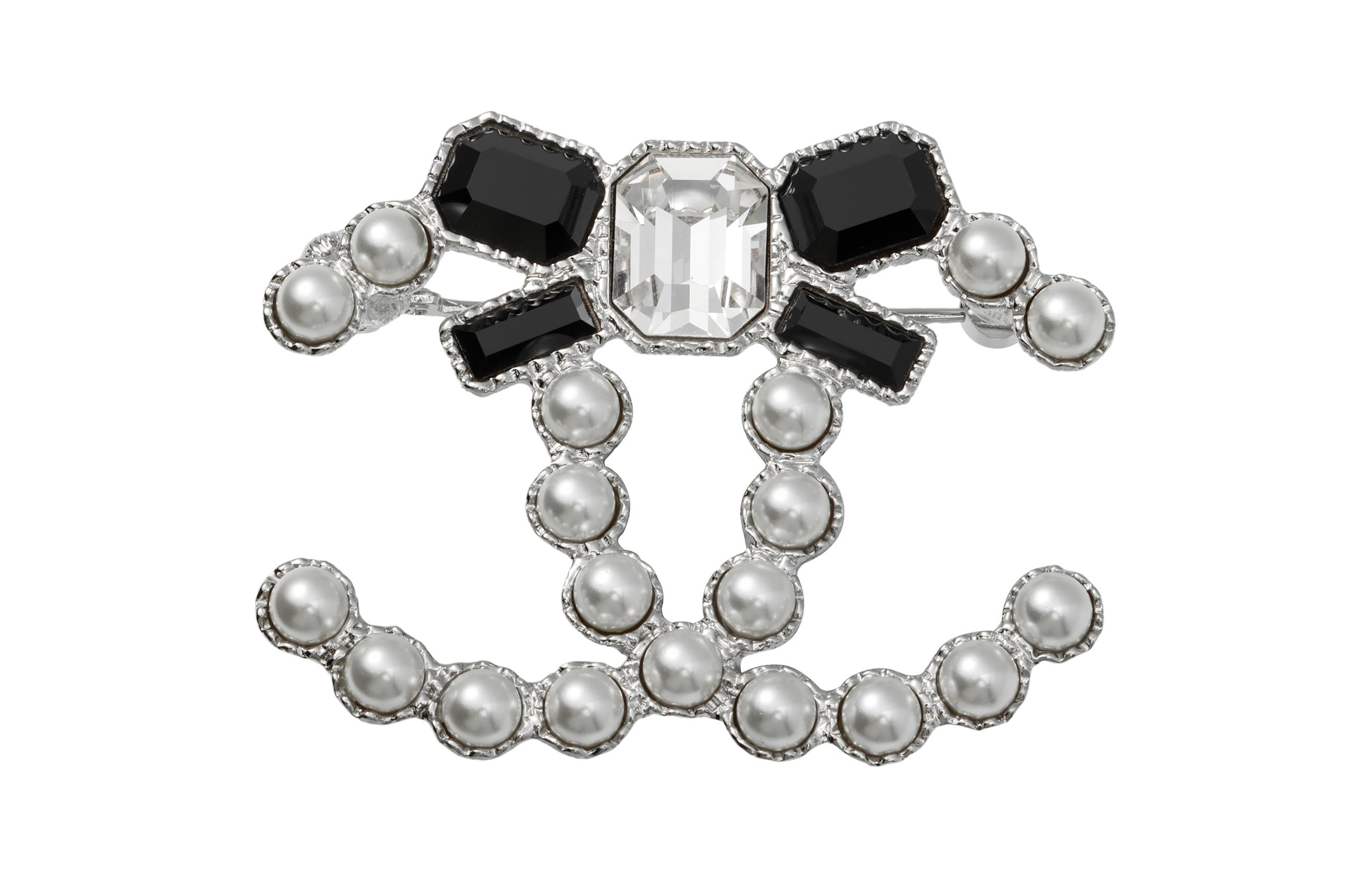 Брошь унисекс CHANEL
Брошь унисекс CHANEL