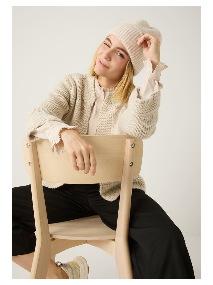 Кардиган с рукавами 3/4 и добавлением шерсти в цвете пудровый кремовый меланж More & More
Кардиган с рукавами 3/4 и добавлением шерсти в цвете пудровый кремовый меланж More & More