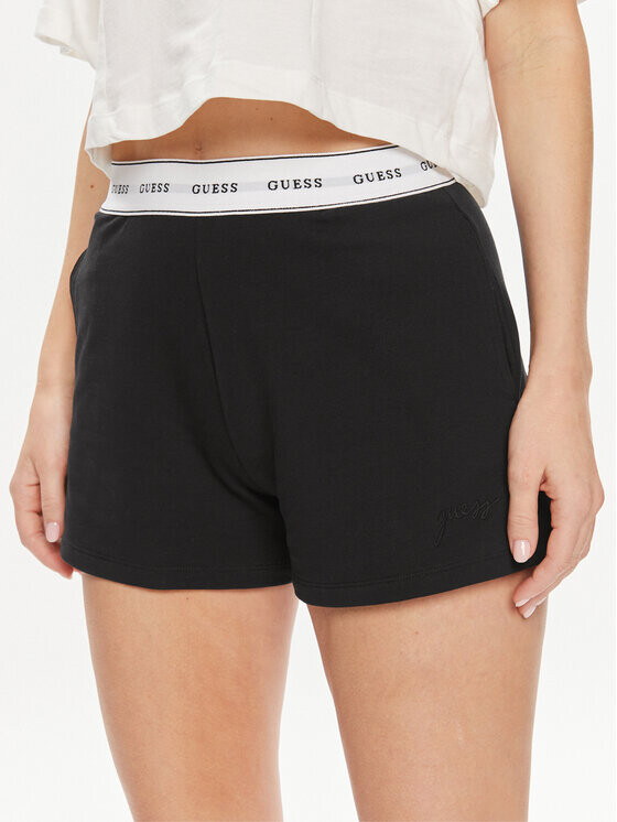 Шорты Guess, черный
Шорты Guess, черный