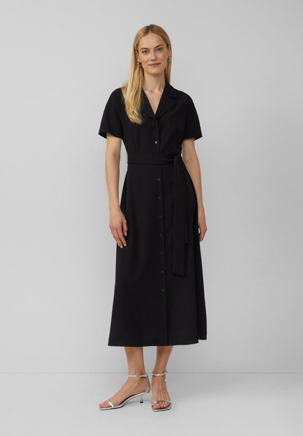 Платье-рубашка s.Oliver BLACK LABEL, черный
Платье-рубашка s.Oliver BLACK LABEL, черный