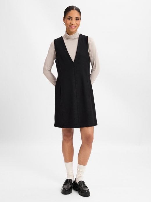 Платье из натуральной шерсти. Marc Cain Collections, черный
Платье из натуральной шерсти. Marc Cain Collections, черный