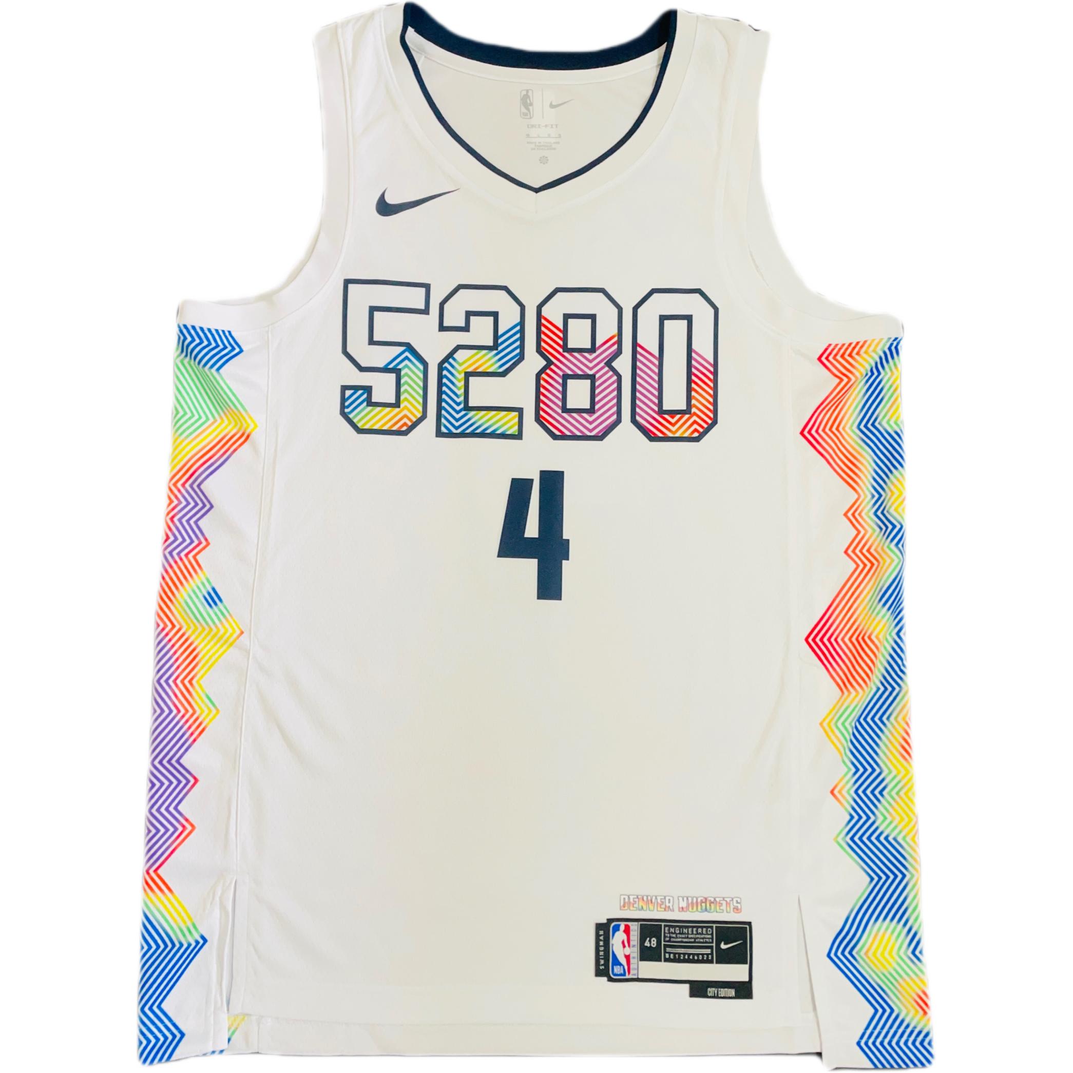 Nike Мужская белая баскетбольная майка
Nike Мужская белая баскетбольная майка