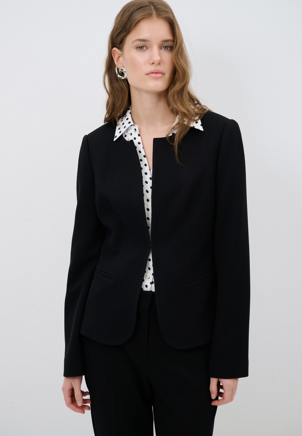 Блейзер adL, черный
Блейзер adL, черный