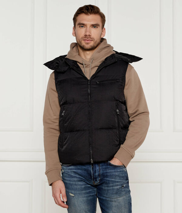 Жилетка Emporio Armani свободной посадки, черный
Жилетка Emporio Armani свободной посадки, черный