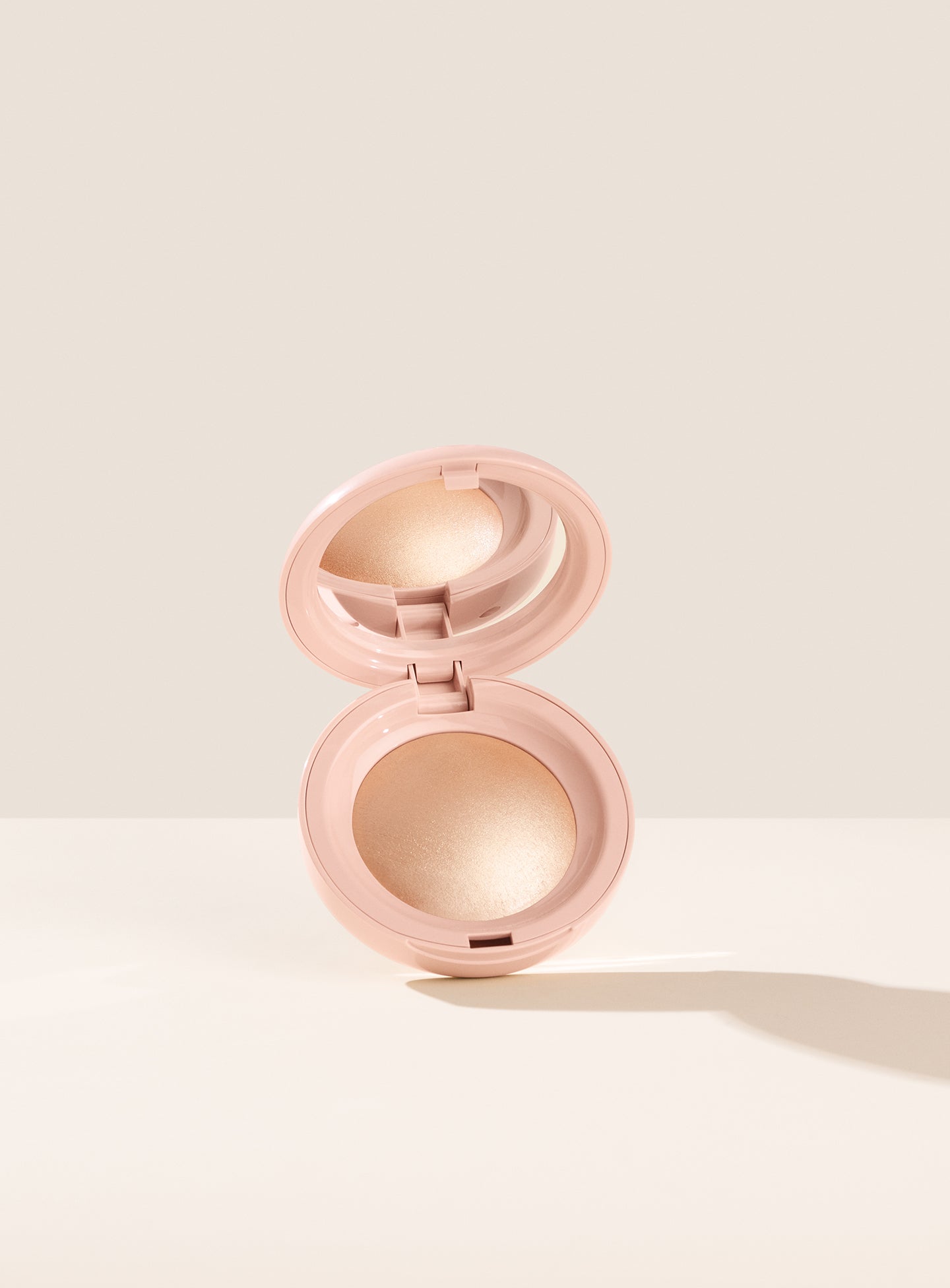 Хайлайтер Positive Light Silky Touch Rare Beauty, цвет exhilarate/champagne gold, 2.8 гр
Хайлайтер Positive Light Silky Touch Rare Beauty, цвет exhilarate/champagne gold, 2.8 гр