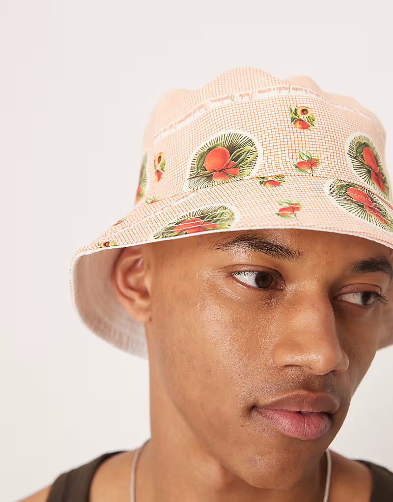 Двусторонняя панама ASOS DESIGN с винтажным фруктовым принтом
Двусторонняя панама ASOS DESIGN с винтажным фруктовым принтом