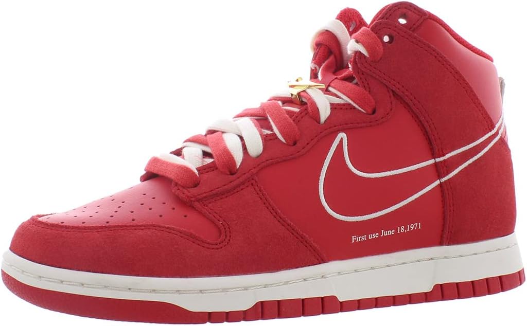 Кроссовки Nike Dunk High Black White (2021) Код модели: DD1399-105, University Red/Sail
Кроссовки Nike Dunk High Black White (2021) Код модели: DD1399-105, University Red/Sail