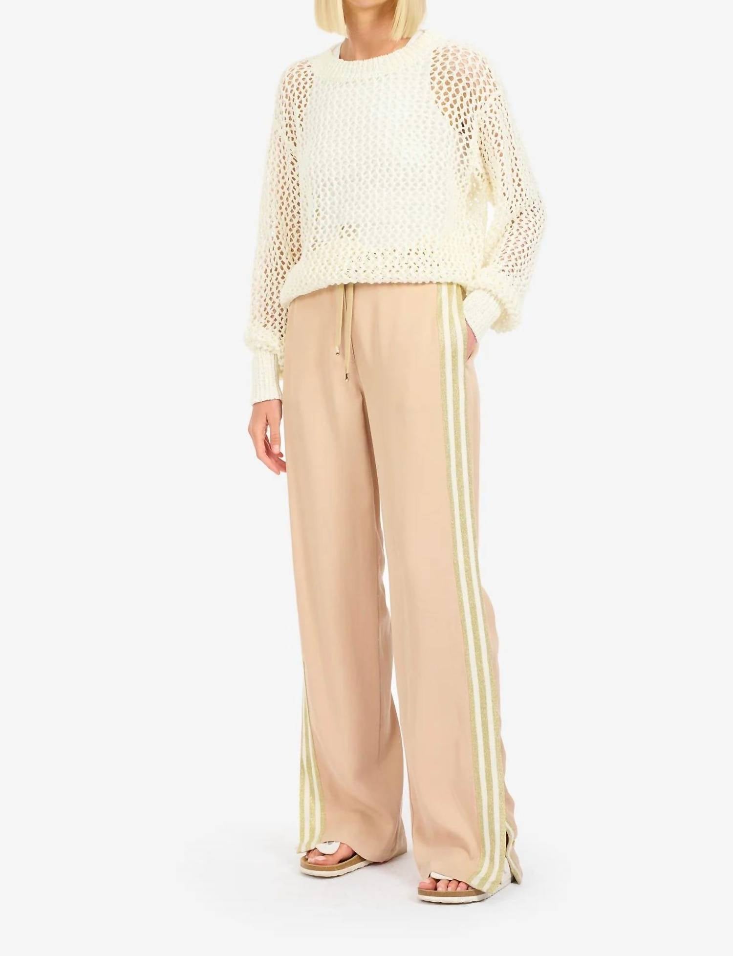 Пуловер «Ленивое воскресенье» цвета слоновой кости Le Superbe, слоновая кость
Пуловер «Ленивое воскресенье» цвета слоновой кости Le Superbe, слоновая кость