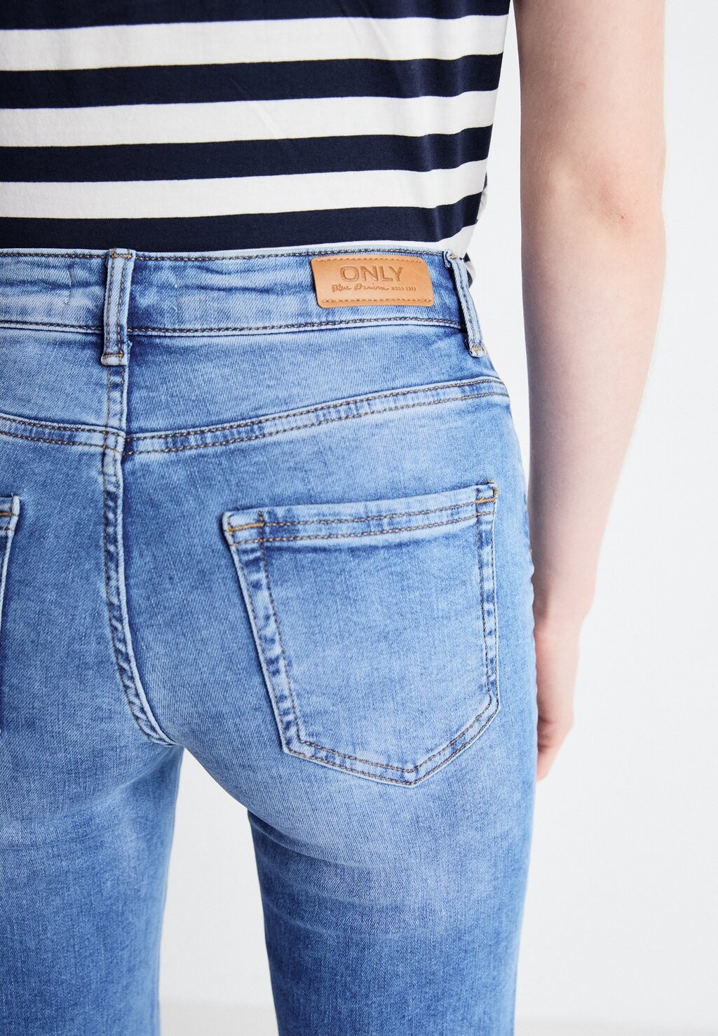 Джинсы прямого кроя ONLBLUSH MID ONLY, синий деним
Джинсы прямого кроя ONLBLUSH MID ONLY, синий деним