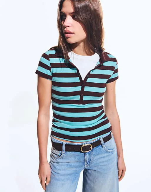 Коричневая рубашка-поло в полоску с короткими рукавами Bershka
Коричневая рубашка-поло в полоску с короткими рукавами Bershka