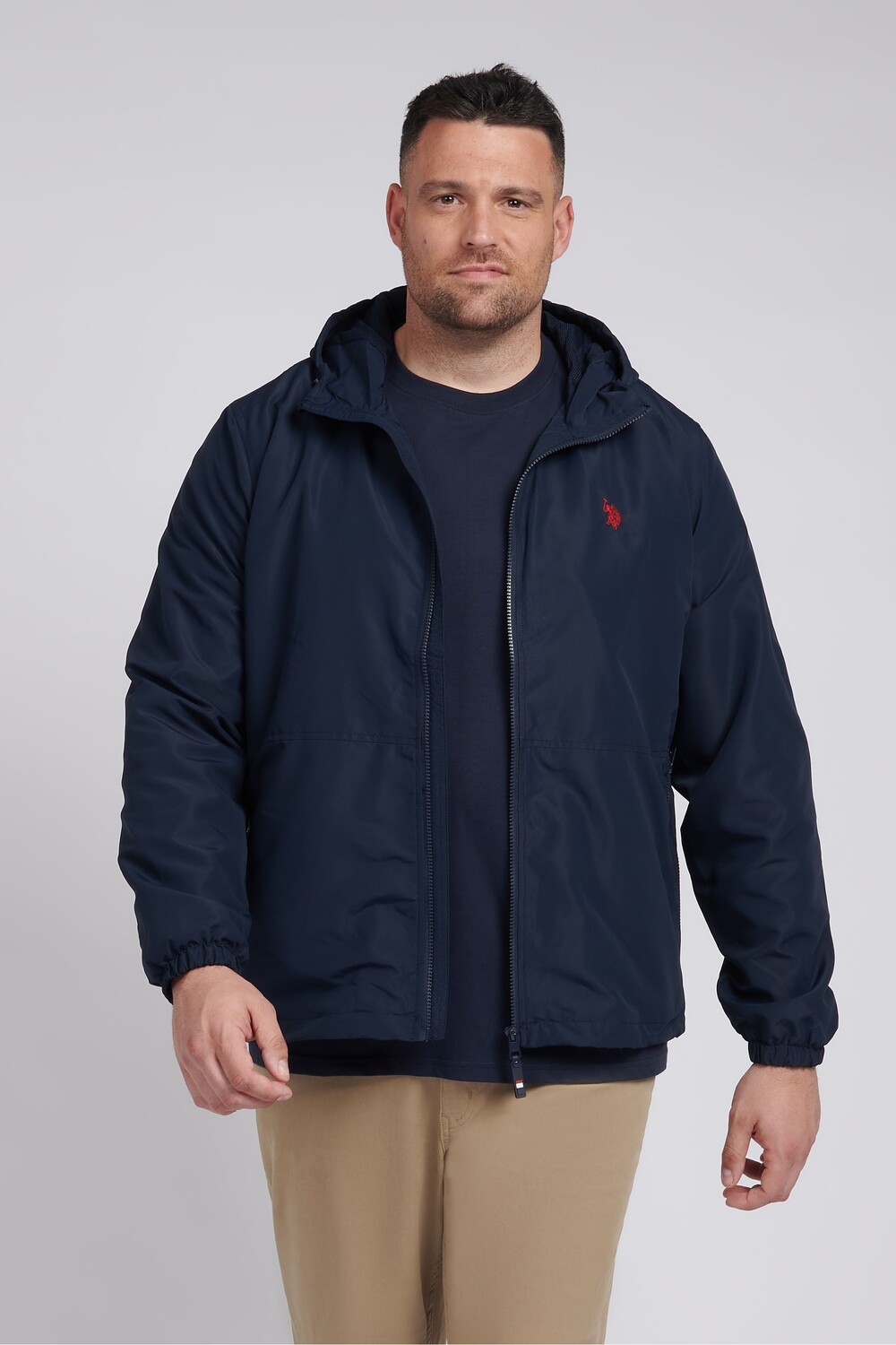 Мужская большая и высокая ветровка с капюшоном U.S. Polo Assn, синий
Мужская большая и высокая ветровка с капюшоном U.S. Polo Assn, синий