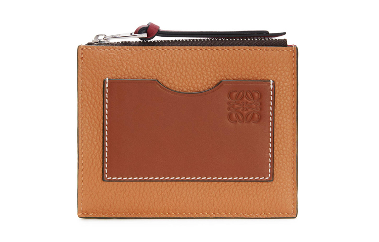 LOEWE Женский картхолдер из мягкой зернистой телячьей кожи светло-карамельного и горно-орехового цветов
LOEWE Женский картхолдер из мягкой зернистой телячьей кожи светло-карамельного и горно-орехового цветов