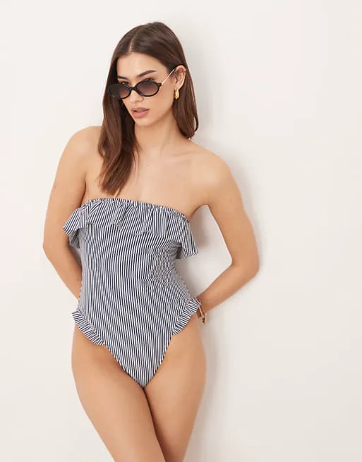 Розовый купальник с оборками и полосками ASOS DESIGN
Розовый купальник с оборками и полосками ASOS DESIGN