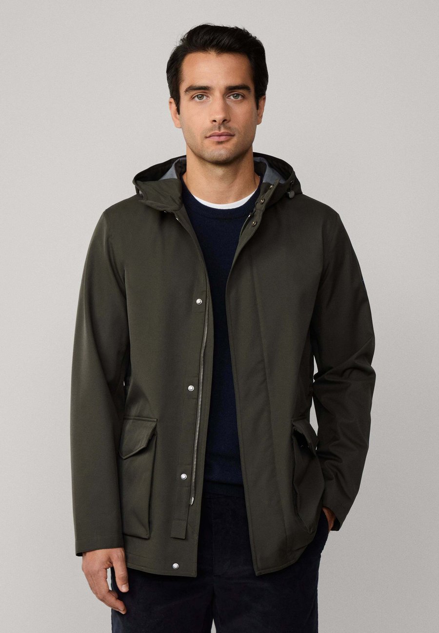 Пальто Hackett London Parka, Deep Green/Dark Green
Пальто Hackett London Parka, Deep Green/Dark Green