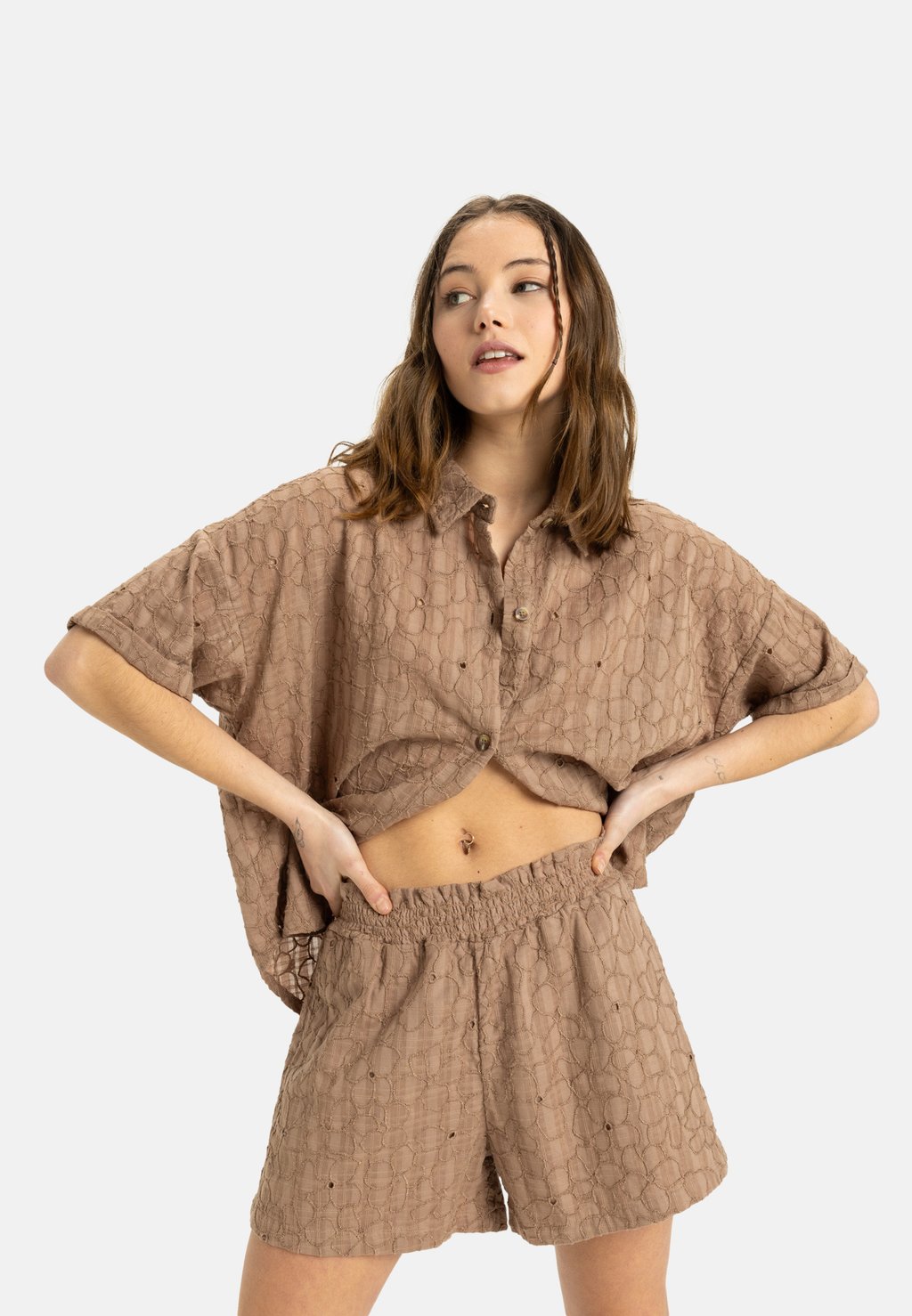 Шорты SOUVENIRS CHASER Roxy, бежевый
Шорты SOUVENIRS CHASER Roxy, бежевый