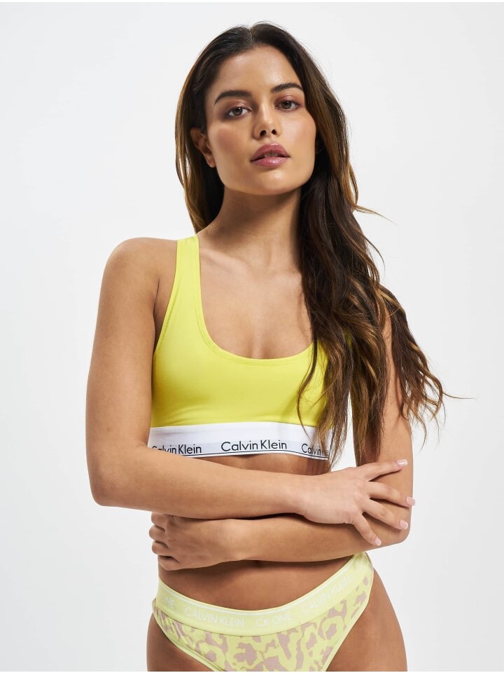 Спортивный бюстгальтер Calvin Klein, цвет citrina
Спортивный бюстгальтер Calvin Klein, цвет citrina