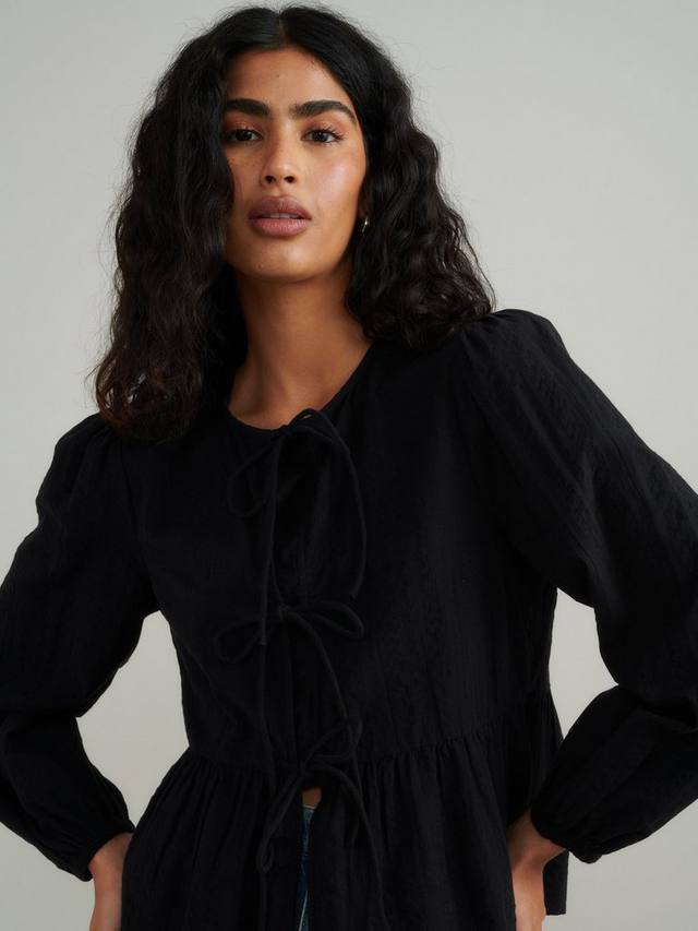 Топ из чистого органического хлопка с галстуком bernice спереди Nobody's Child, черный
Топ из чистого органического хлопка с галстуком bernice спереди Nobody's Child, черный