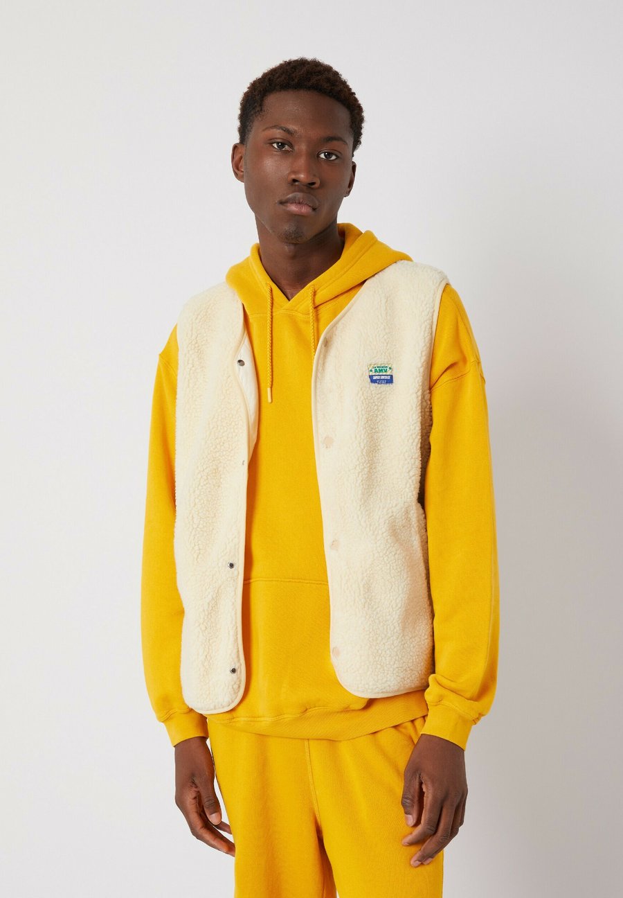 Куртка American Vintage HOKTOWN, Ecru/Off-White
Куртка American Vintage HOKTOWN, Ecru/Off-White