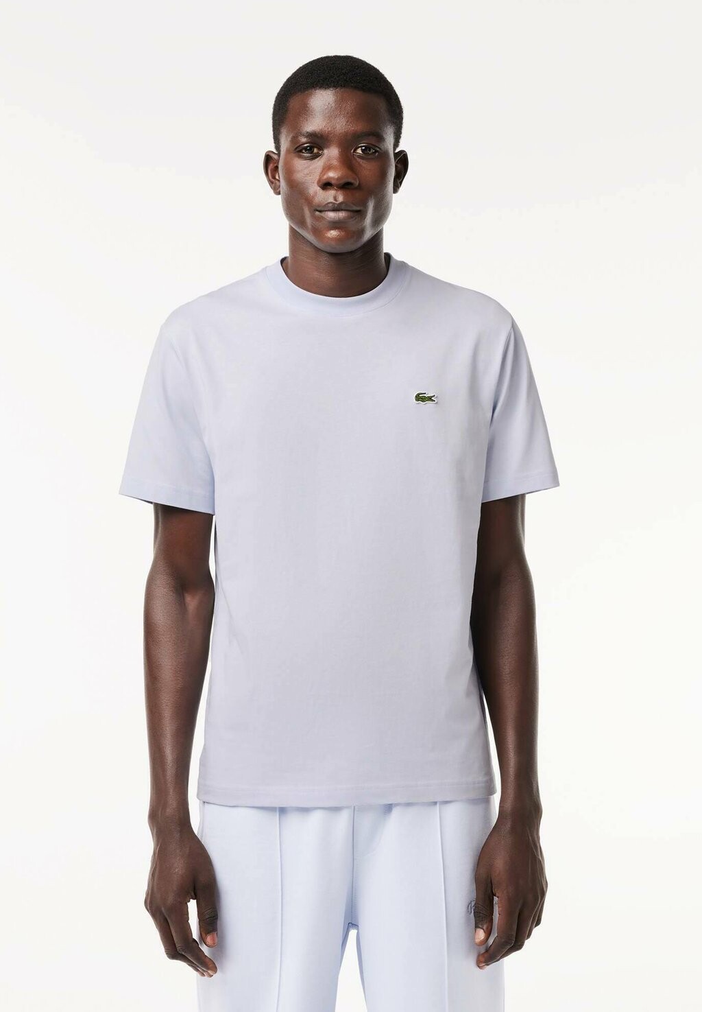 Футболка базовая Lacoste, цвет bleu clair g
Футболка базовая Lacoste, цвет bleu clair g