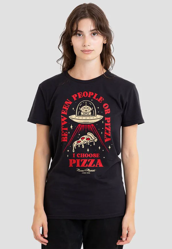 Футболка с принтом «история игрушек»: пицца или люди. Disney, Black, Черный, Футболка с принтом «история игрушек»: пицца или люди. Disney, Black
Футболка с принтом «история игрушек»: пицца или люди. Disney, Black, Черный, Футболка с принтом «история игрушек»: пицца или люди. Disney, Black