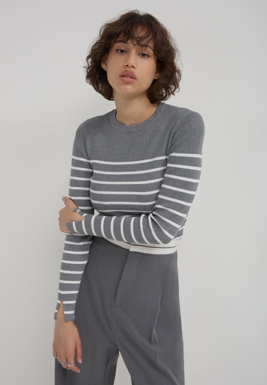 Джемпер Calliope RAYÉ, Une Variante/Grey
Джемпер Calliope RAYÉ, Une Variante/Grey