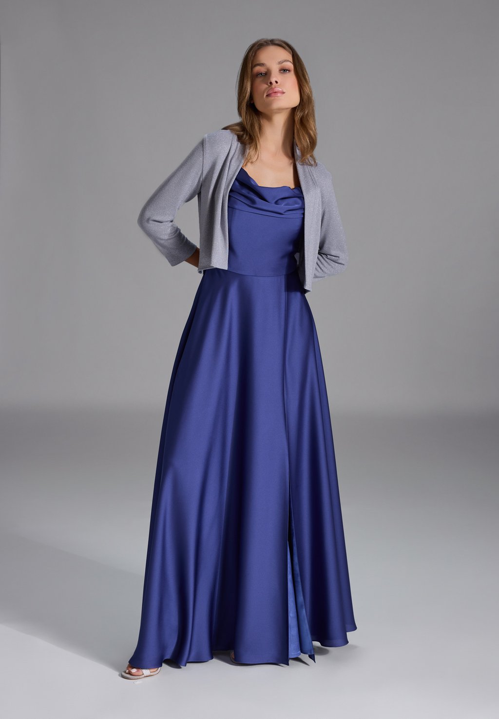 Кардиган Swing, серебряный
Кардиган Swing, серебряный