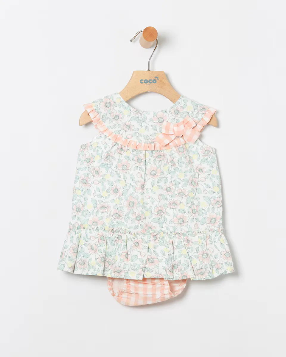 Платье для девочки с цветочным принтом и трусиками в клетку Coco Acqua, цвет Salmón
Платье для девочки с цветочным принтом и трусиками в клетку Coco Acqua, цвет Salmón
