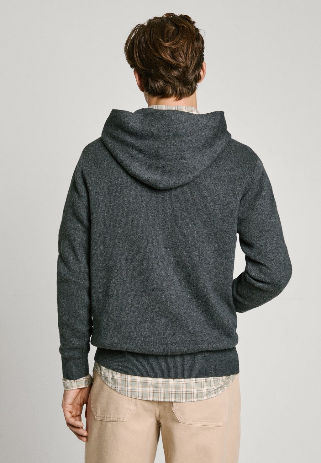 Толстовка с капюшоном CARSON Pepe Jeans, серый
Толстовка с капюшоном CARSON Pepe Jeans, серый