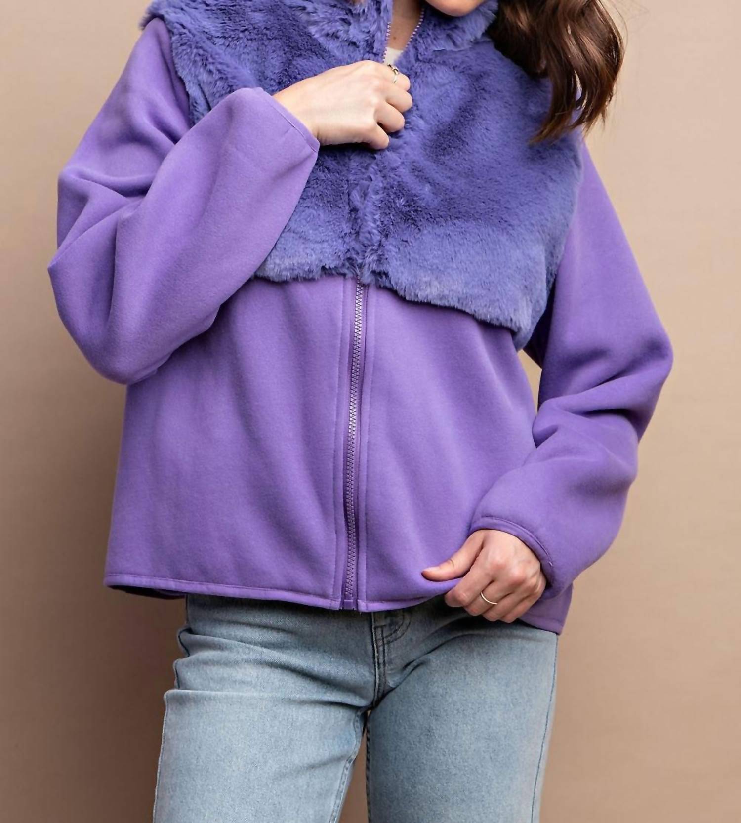 Уютная милота куртка в сиреневом GiGiO
Уютная милота куртка в сиреневом GiGiO