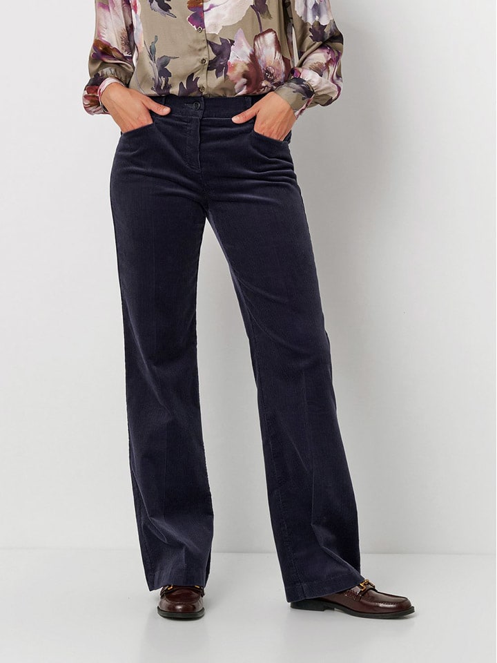 Toni Вельветовые брюки "Jolie" темно-синего цвета
Toni Вельветовые брюки "Jolie" темно-синего цвета