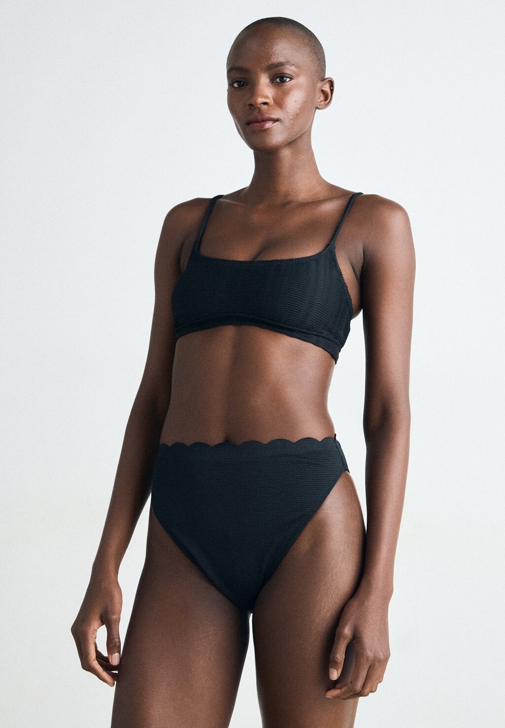 Плавки бикини Scallop High Leg 2 Pack Hunkemöller, черные
Плавки бикини Scallop High Leg 2 Pack Hunkemöller, черные