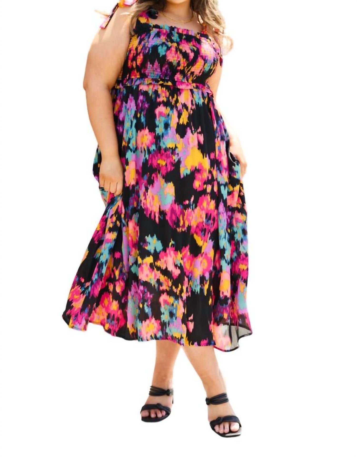 Платье немного длиннее черного цвета Jodifl
Платье немного длиннее черного цвета Jodifl