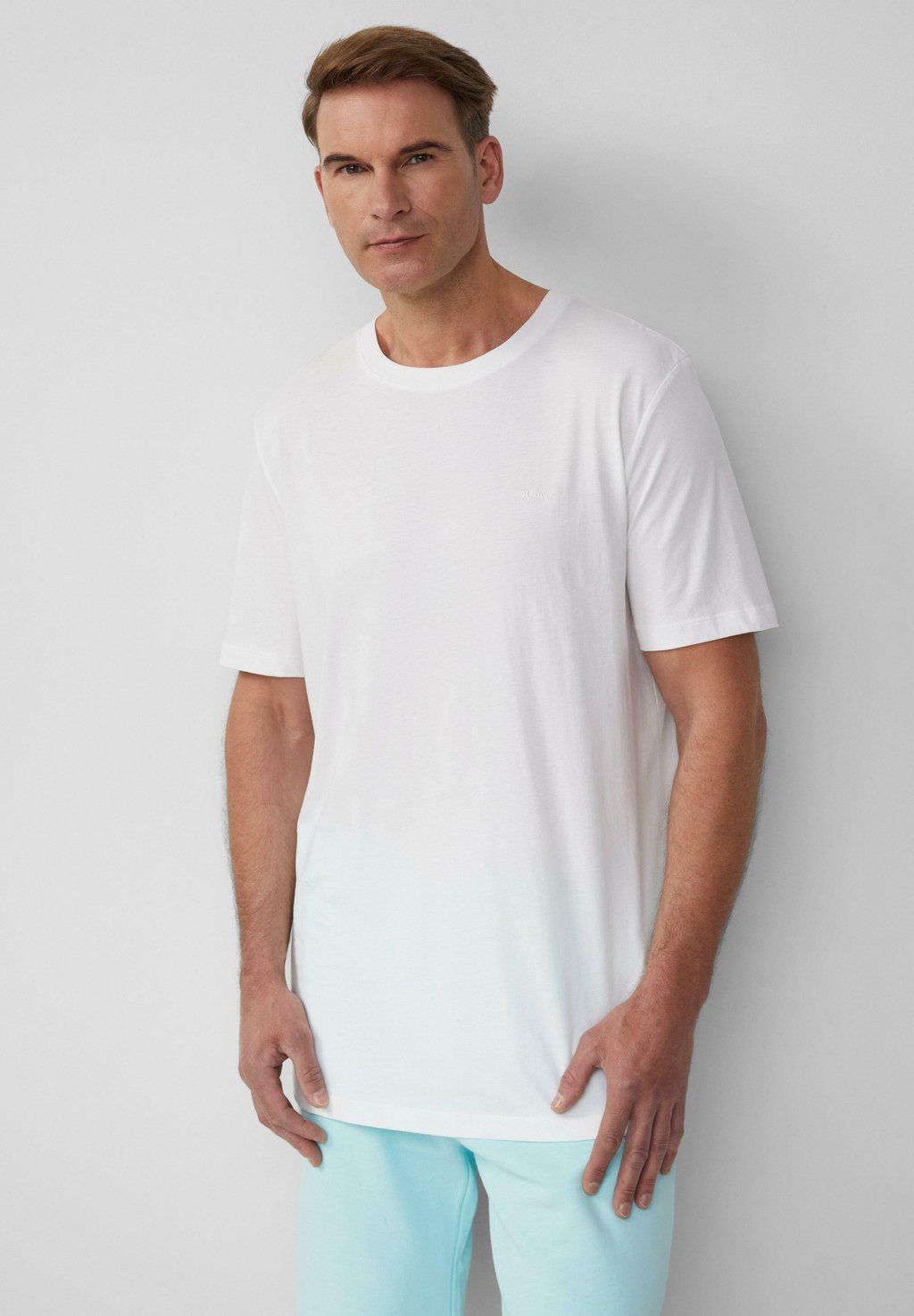 Базовая футболка s.Oliver, белый 
Базовая футболка s.Oliver, белый