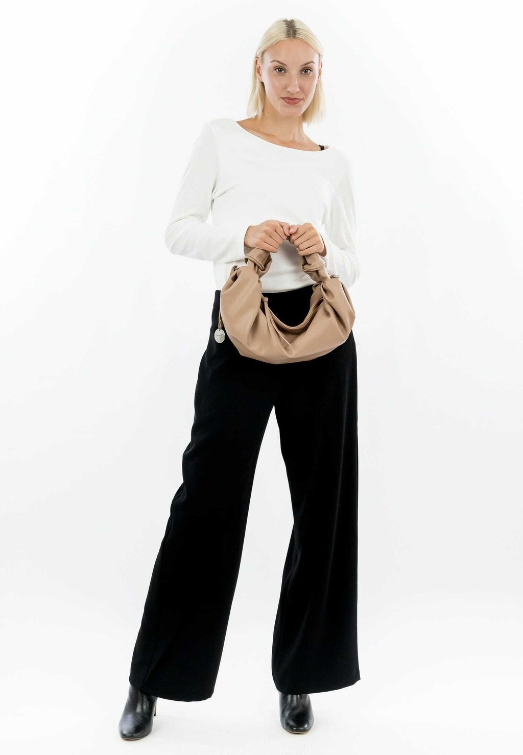 Сумка GABBY SURI FREY, песочный
Сумка GABBY SURI FREY, песочный