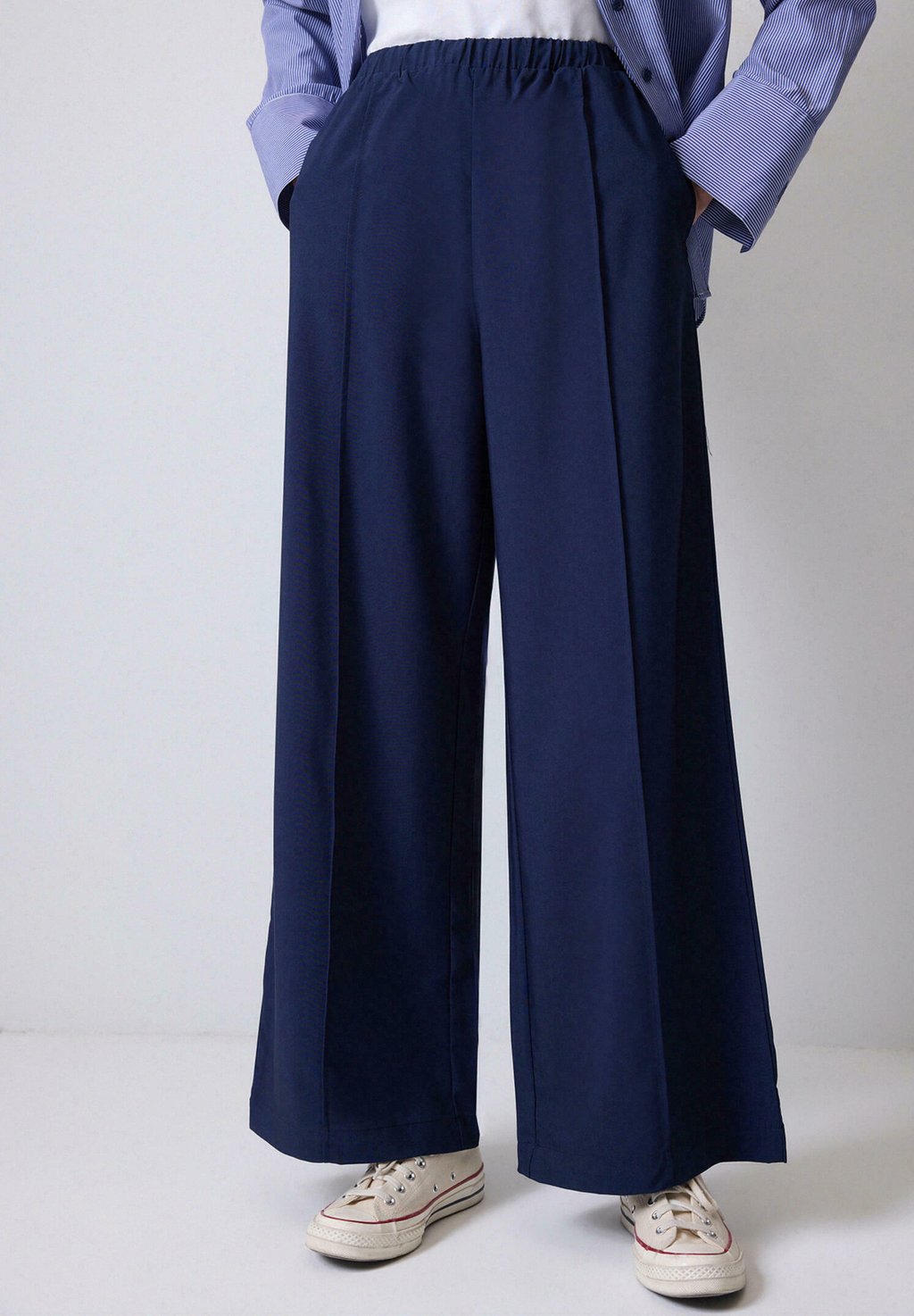 Брюки WITH ELASTIC WAIST Touché Privé, темно-синий 
Брюки WITH ELASTIC WAIST Touché Privé, темно-синий