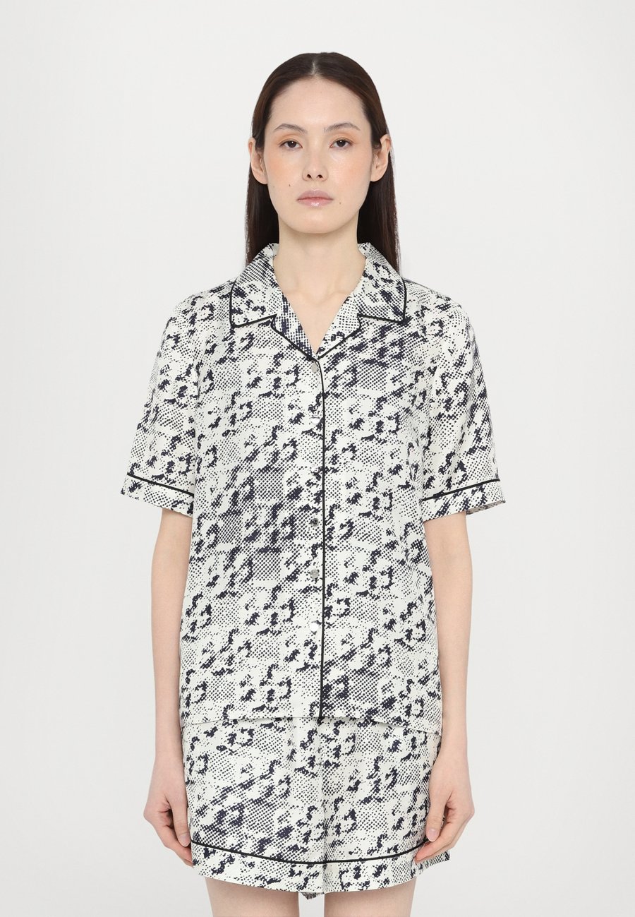 Блуза Tory Burch PRINTED CAMP SHIRT, New Ivory/Black
Блуза Tory Burch PRINTED CAMP SHIRT, New Ivory/Black