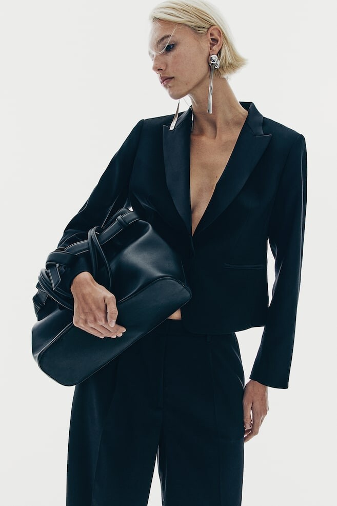 Индивидуальный пиджак смокинг H&M, черный
Индивидуальный пиджак смокинг H&M, черный