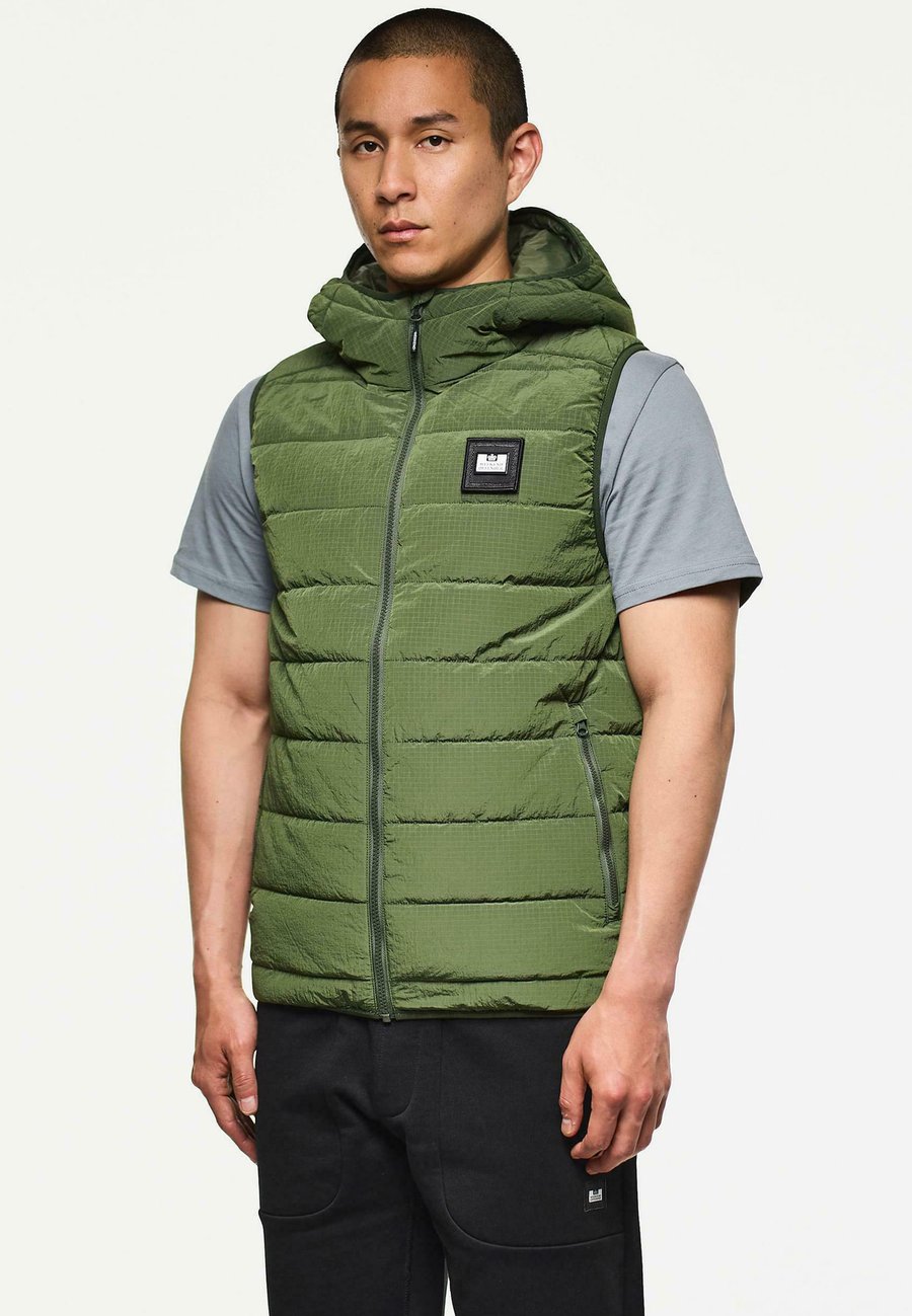 Куртка Weekend Offender Waistcoat, Bay Leaf/Green
Куртка Weekend Offender Waistcoat, Bay Leaf/Green